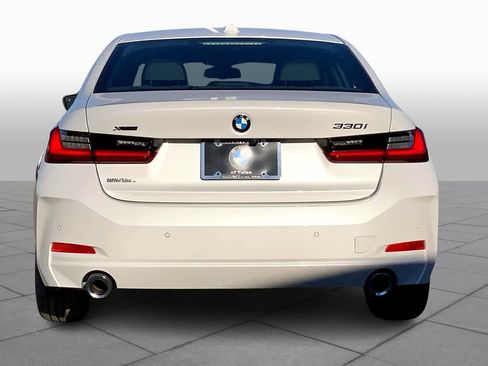 Used 2025 BMW 330i xDrive 330i xDrive w/ Premium Package image 4