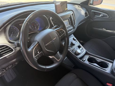 Used 2015 Chrysler 200 Limited w/ Convenience Group FWD image 8