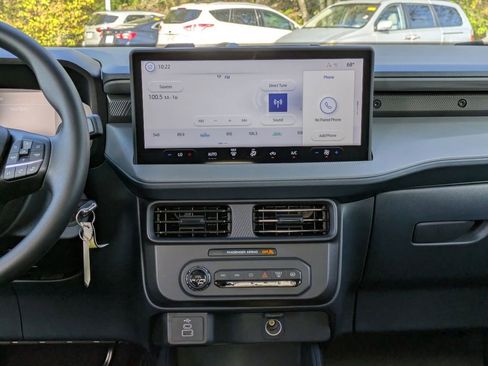 New 2025 Ford Maverick XL w/ Equipment Group 101A image 13