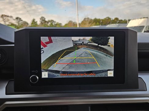 Used 2024 Toyota Tacoma SR5 image 33