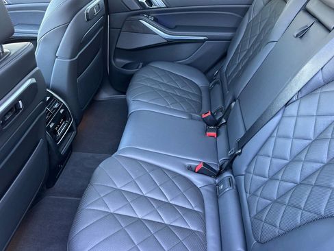 Used 2023 BMW X7 xDrive40i w/ Premium Package image 26