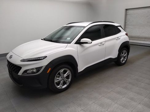 Used 2022 Hyundai Kona SEL w/ Cargo Package FWD image 2