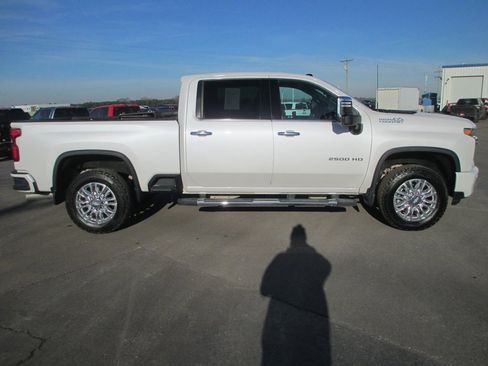 Used 2020 Chevrolet Silverado 2500 High Country w/ Z71 Off-Road Package image 3