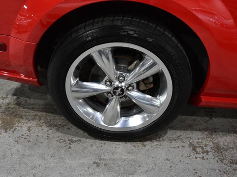 Used 2009 Ford Mustang GT Premium RWD image 45
