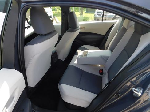 Used 2023 Toyota Corolla LE FWD image 12