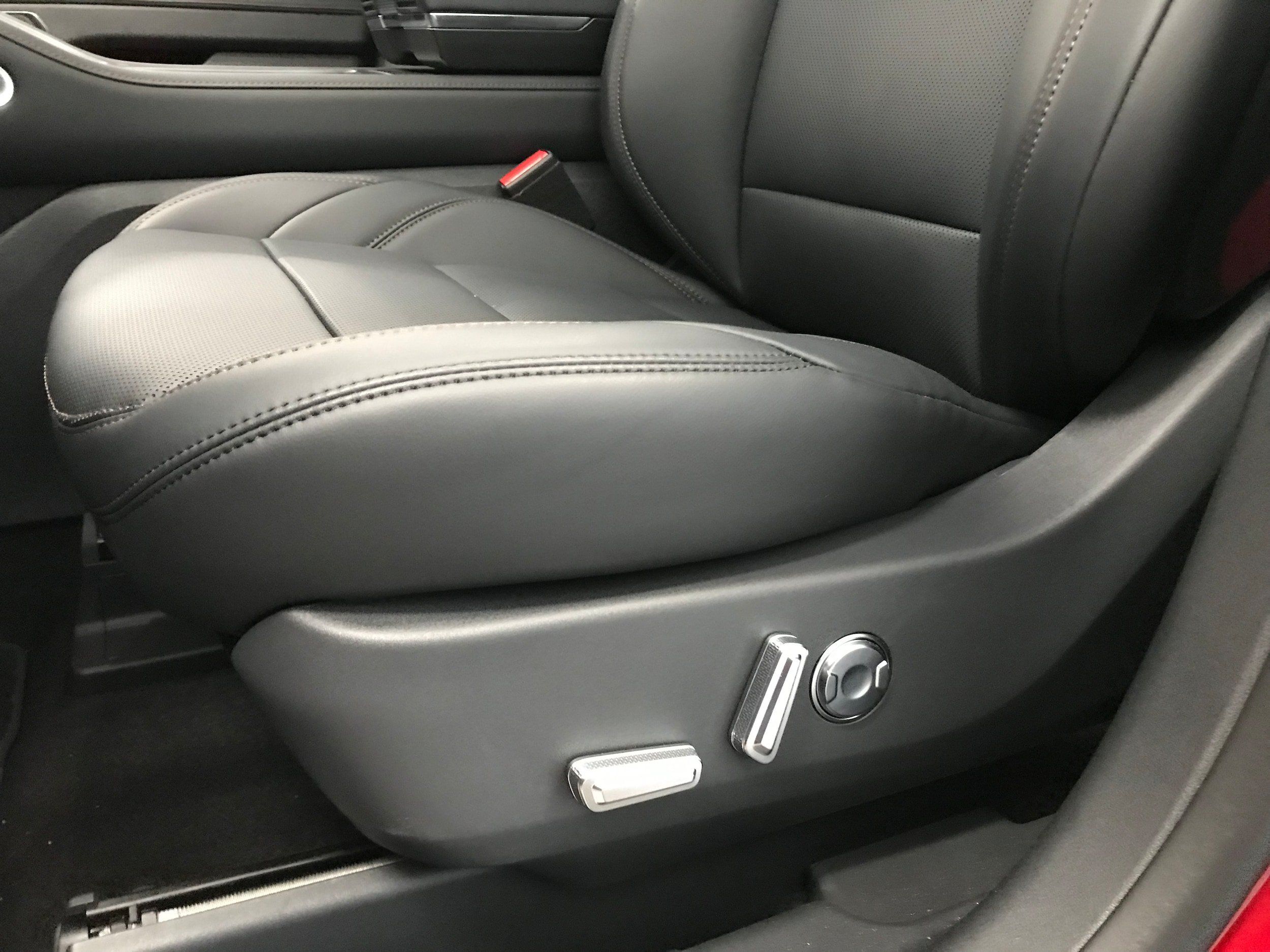 New 2026 Lincoln Nautilus Premier w/ Equipment Group 102A AWD/4WD image 16