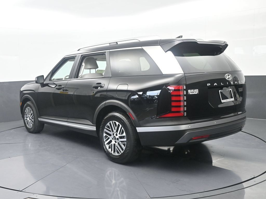 Used 2026 Hyundai Palisade SEL FWD image 4
