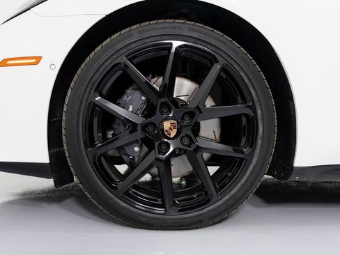 Certified 2025 Porsche Panamera 4 image 14