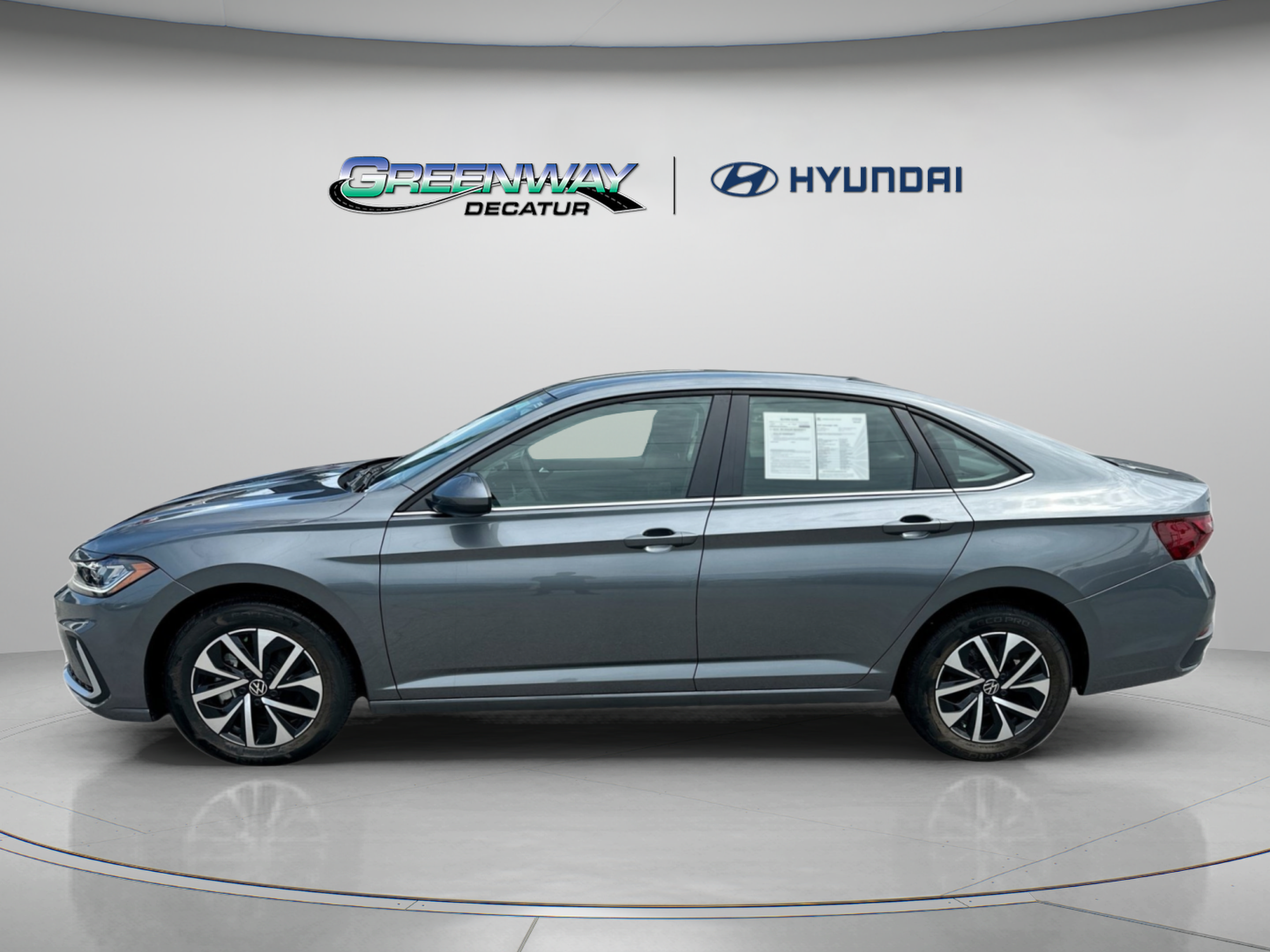 Used 2025 Volkswagen Jetta S FWD image 4