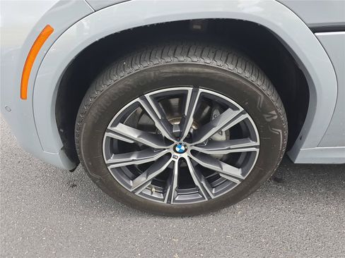 Used 2026 BMW X6 xDrive40i AWD/4WD image 8