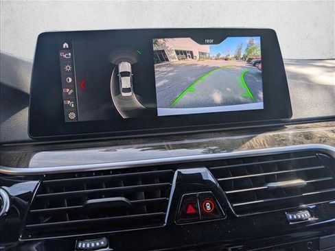 Used 2019 BMW 530i w/ M Sport Package image 17