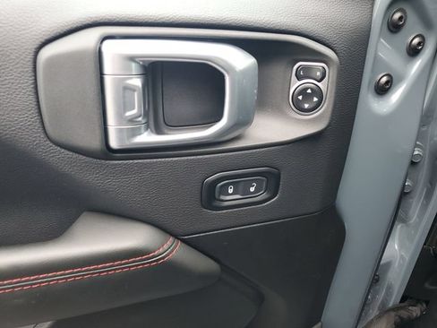Used 2024 Jeep Wrangler Unlimited Rubicon w/ Safety Group AWD/4WD image 21