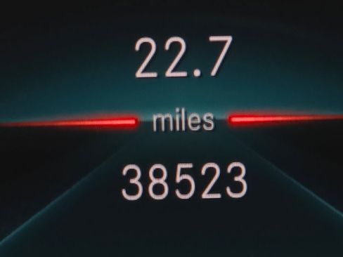 Used 2022 Mercedes-Benz CLA 250 4MATIC image 37