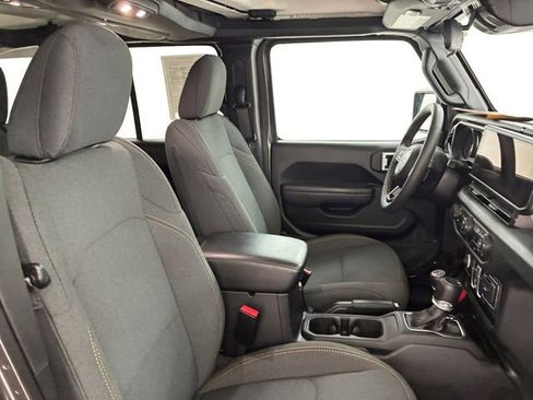 Used 2024 Jeep Wrangler Sport S image 14