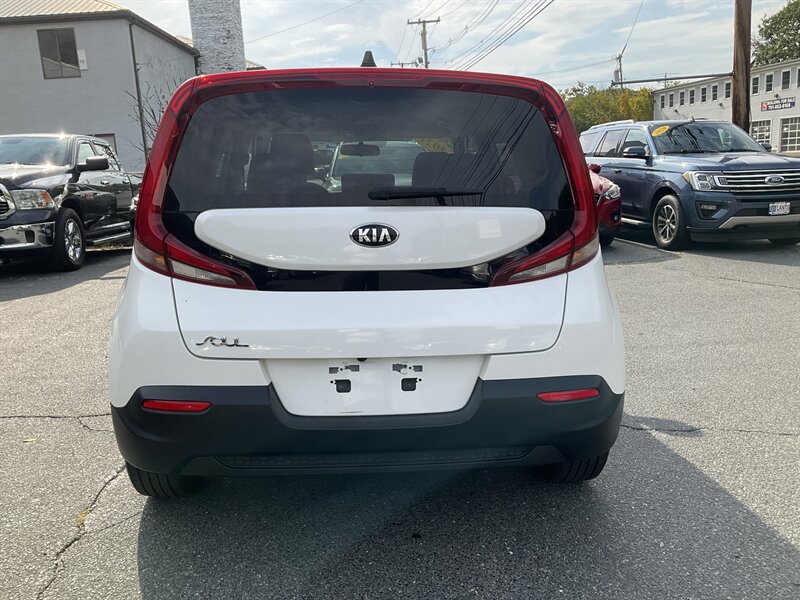 Used 2021 Kia Soul LX FWD image 3