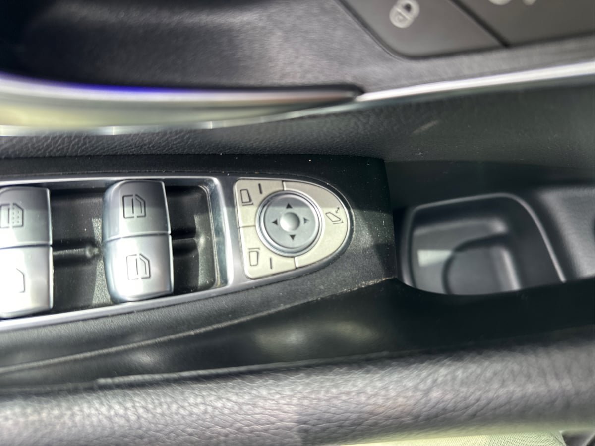 Used 2020 Mercedes-Benz E 350 4MATIC Sedan w/ Parking Assistance Package image 17