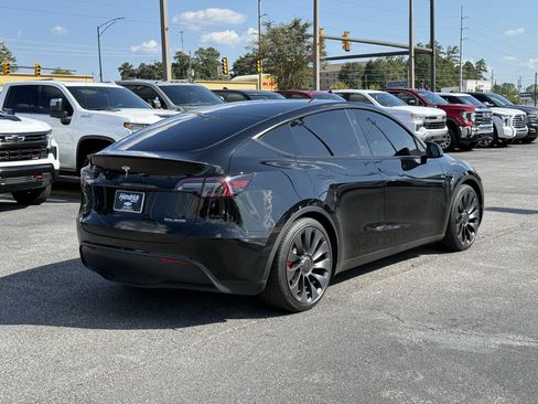 Used 2024 Tesla Model Y Performance AWD/4WD image 11