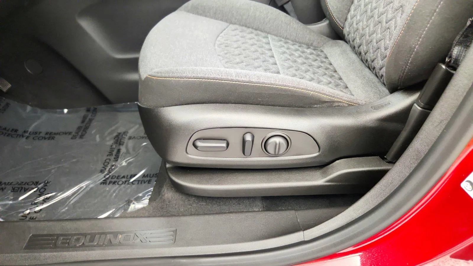 Used 2024 Chevrolet Equinox LT FWD image 15