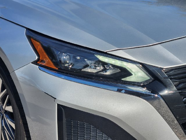 Used 2025 Nissan Altima 2.5 SV FWD image 10