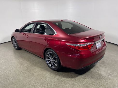 Used 2016 Toyota Camry XSE image 5