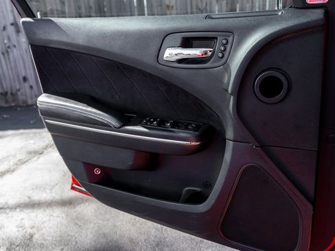 Used 2015 Dodge Charger SRT Hellcat image 28