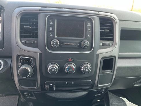 Used 2018 RAM 1500 Express w/ Black Ram 1500 Express Group RWD image 9