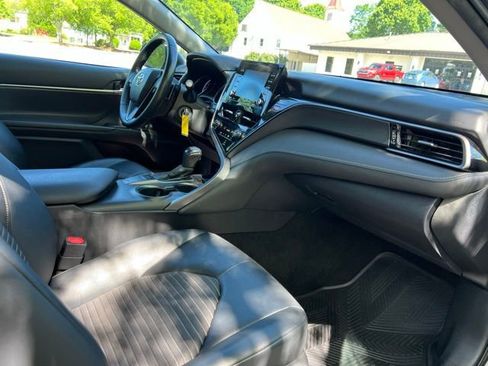 Used 2022 Toyota Camry SE FWD image 22