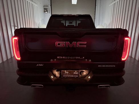 Used 2025 GMC Sierra 1500 Denali w/ Denali Reserve Package AWD/4WD image 11