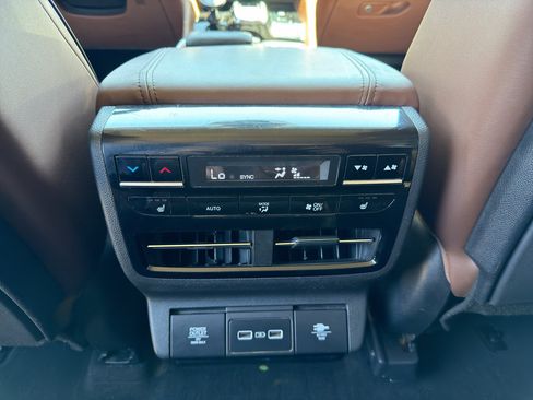 Certified 2022 Acura MDX SH-AWD w/ Advance Package image 16