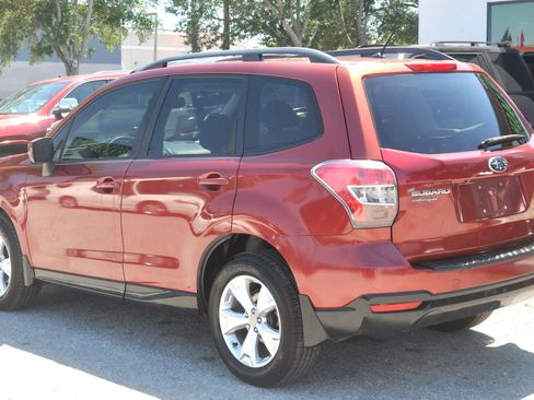 Used 2014 Subaru Forester 2.5i Premium w/ Popular Package #2 AWD/4WD image 11