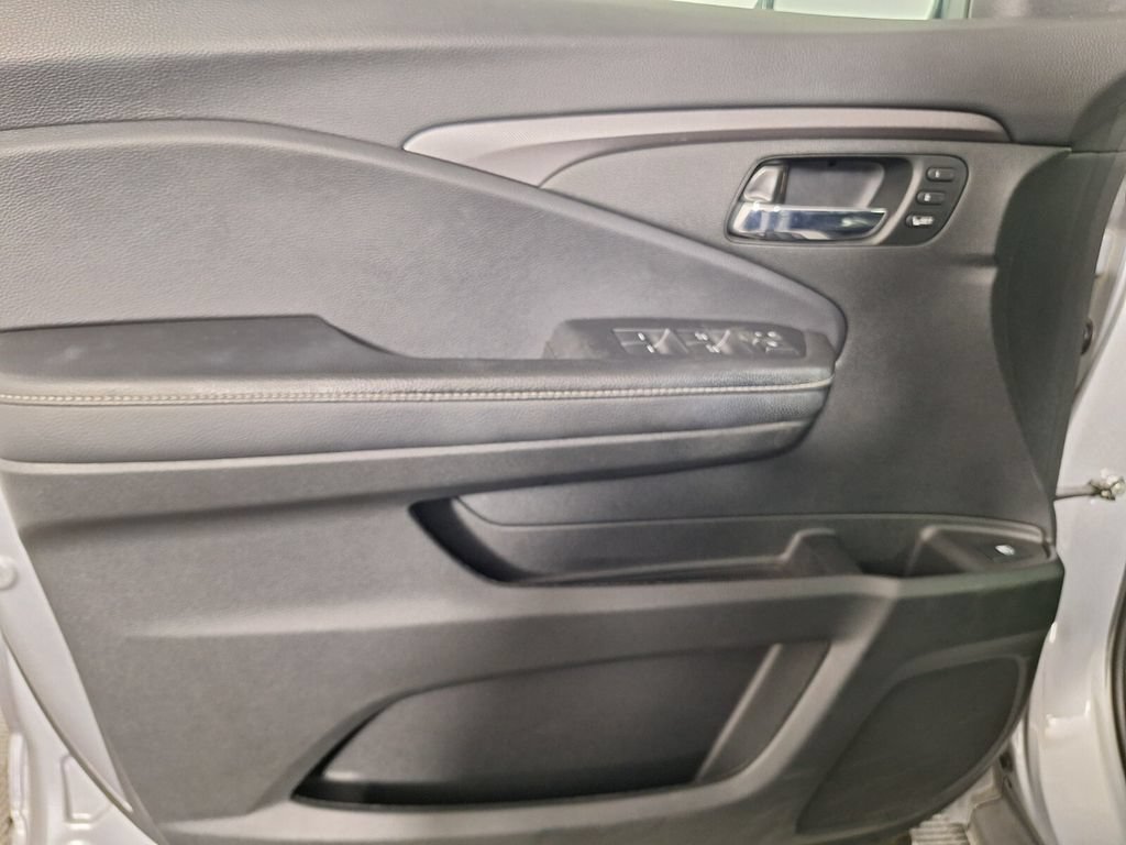 Certified 2023 Honda Ridgeline RTL image 31