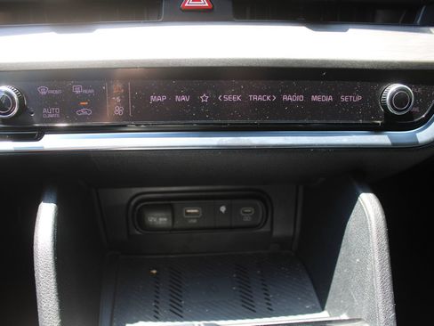 Certified 2024 Kia Sportage X-Pro AWD/4WD image 40
