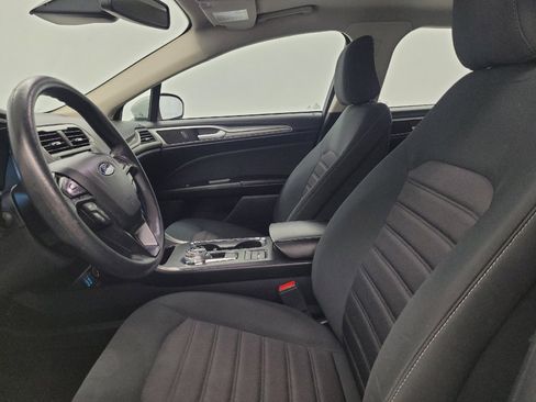 Used 2020 Ford Fusion SE FWD image 17