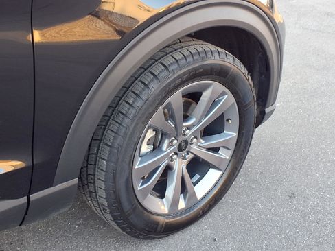 Used 2023 Ford Explorer XLT w/ Equipment Group 202A image 27