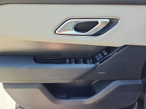 New 2026 Land Rover Range Rover Velar S image 24