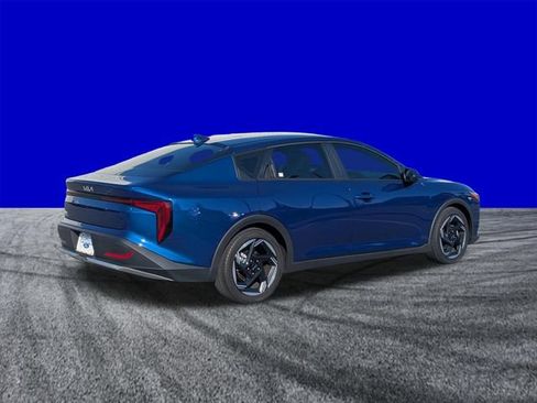 Used 2025 Kia K4 EX FWD image 4