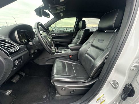 Used 2020 Jeep Grand Cherokee Overland image 13