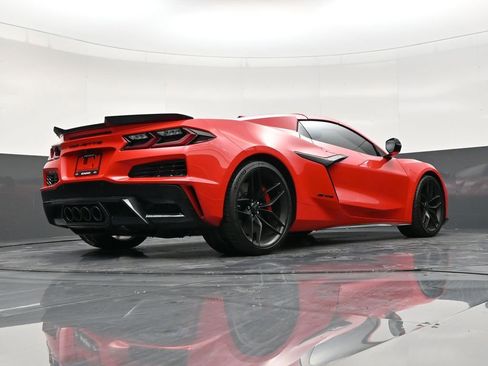 Used 2025 Chevrolet Corvette Z06 image 24