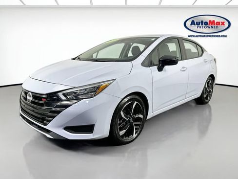 Used 2024 Nissan Versa SR FWD image 5