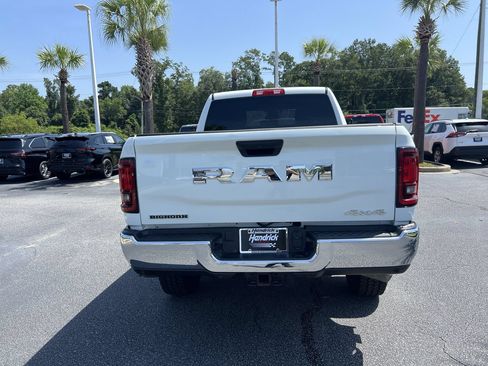 Used 2025 RAM 2500 Big Horn AWD/4WD image 9