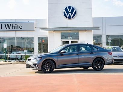 New 2025 Volkswagen Jetta SE