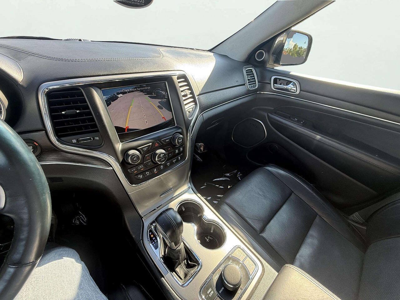 Used 2017 Jeep Grand Cherokee Summit AWD/4WD image 19