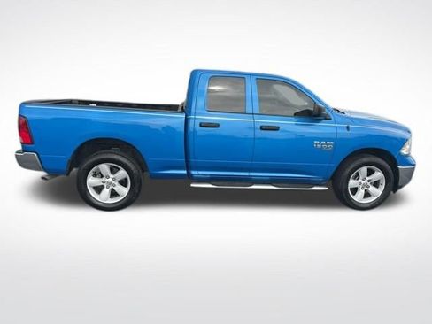 Used 2024 RAM 1500 Classic SLT AWD/4WD image 7