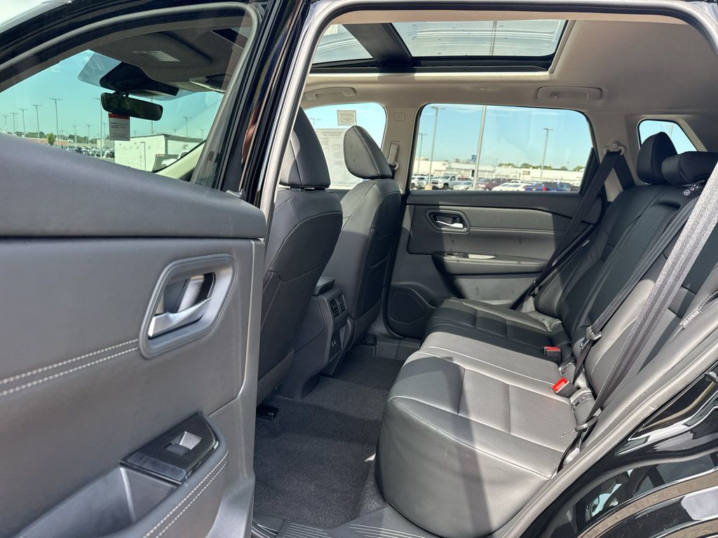 New 2026 Nissan Rogue Dark Armor AWD/4WD image 30