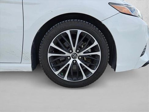 Used 2018 Toyota Camry SE FWD image 20
