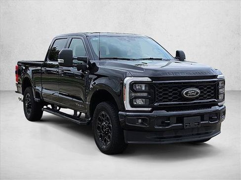 Used 2026 Ford F250 XLT w/ XLT Premium Package AWD/4WD image 3