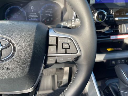 New 2026 Toyota Highlander Platinum AWD/4WD image 28