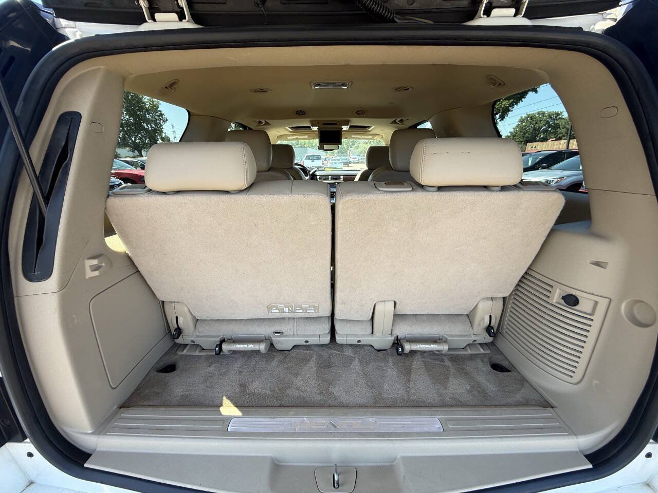 Used 2012 GMC Yukon Denali AWD/4WD image 39