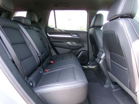 New 2026 GMC Terrain Elevation w/ Elevation Premium Package image 17