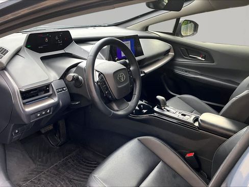 Certified 2024 Toyota Prius XLE FWD image 18